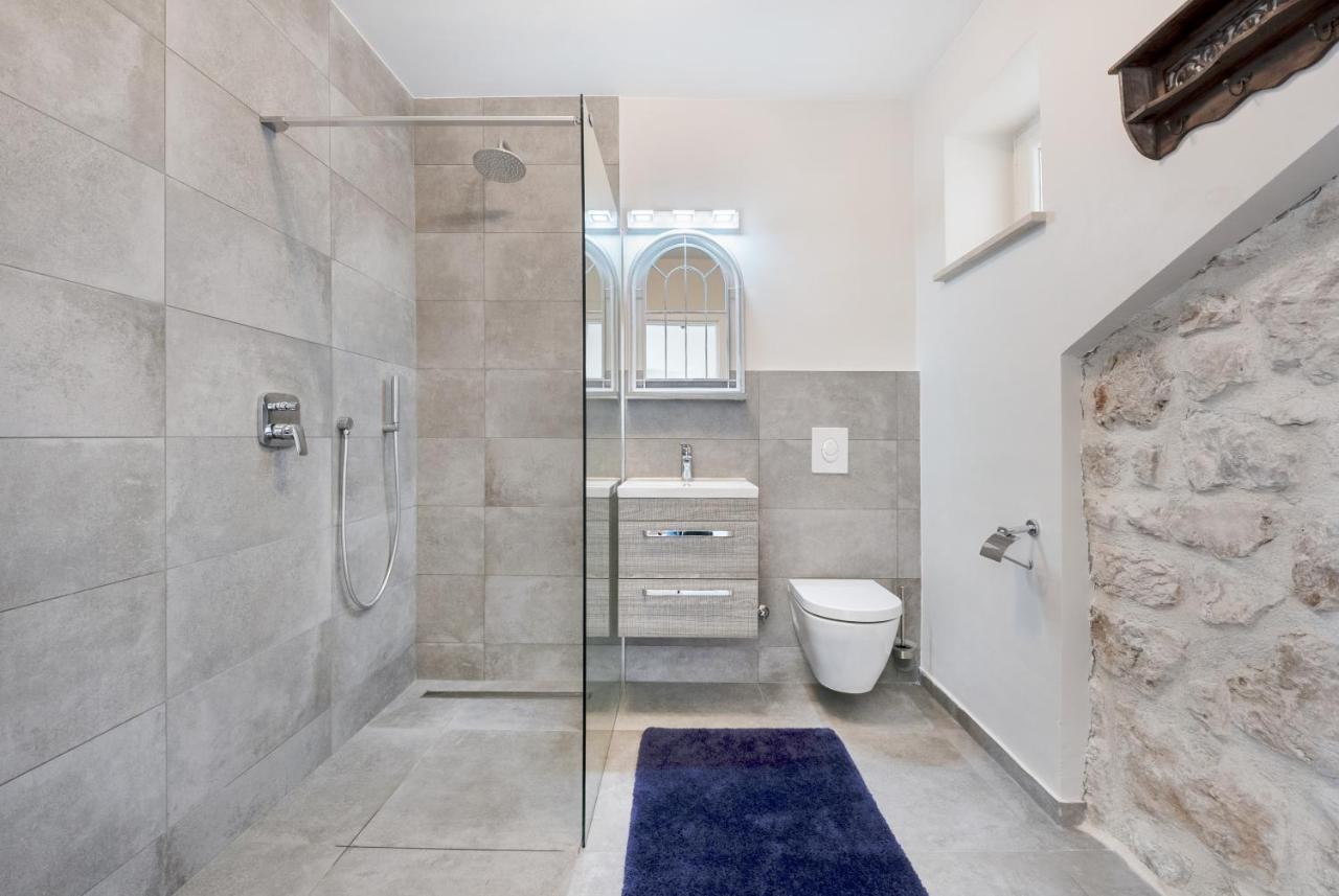 Izabela Apartment With Swimming Pool Babino Polje Exterior photo